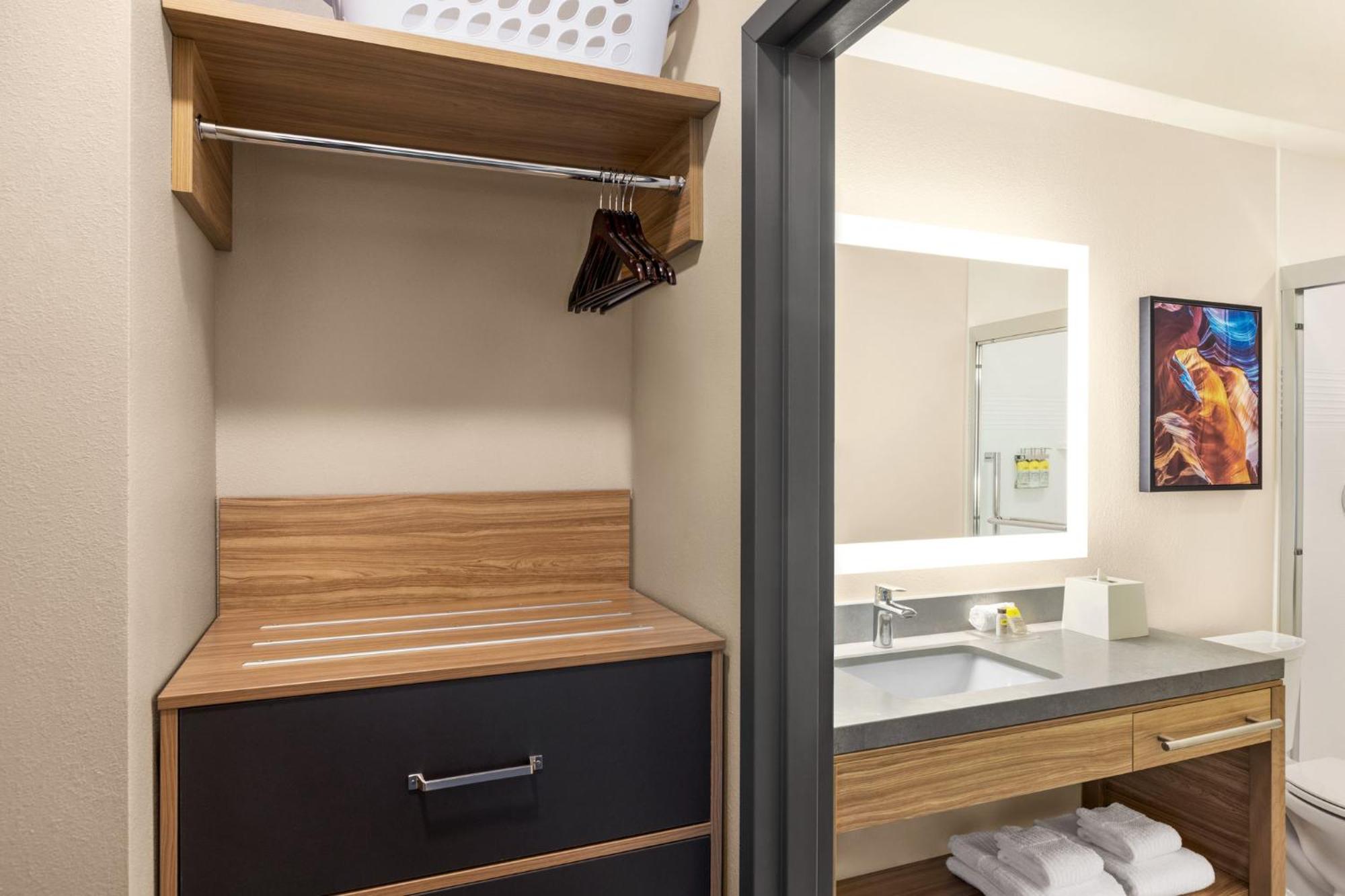 Candlewood Suites Pittston By Ihg Exteriör bild